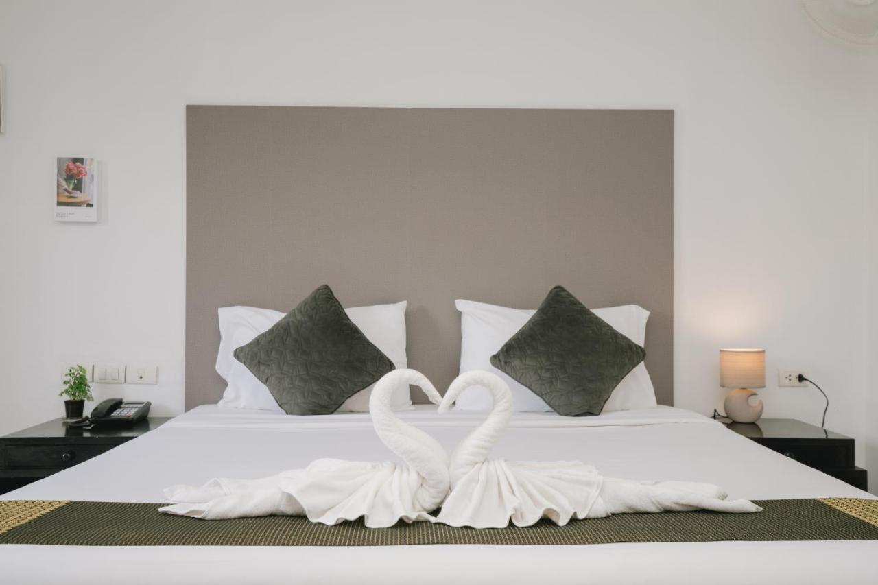Отель Noble House Patong Экстерьер фото